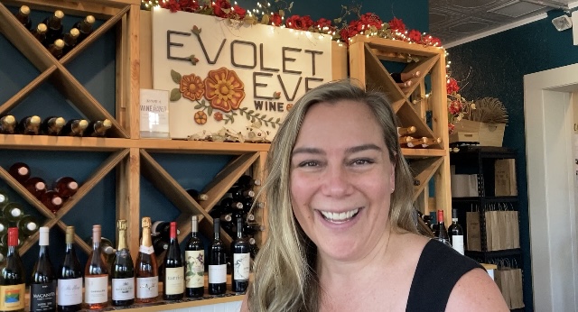 The Tully Team Local Business Spotlight: How Evolet Eve and Cora Coffee Help Make Warrenville Home